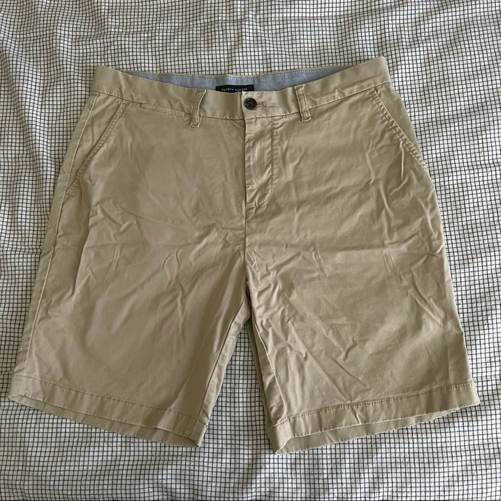 Like New Tommy Hilfiger Khaki Shorts